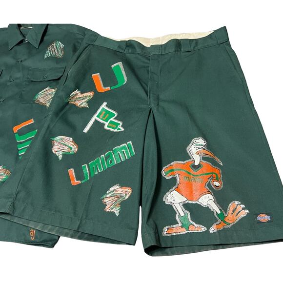 Miami Hurricanes One of a Kind Halftime Show Band AOP Costume 1/1 RARE SZ XL 40 - Picture 2 of 9